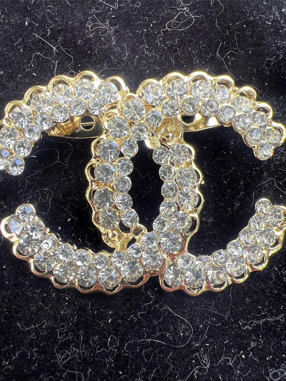 CHANEL Gold-Tone Double C Crystal Brooch - Picture 4 of 9